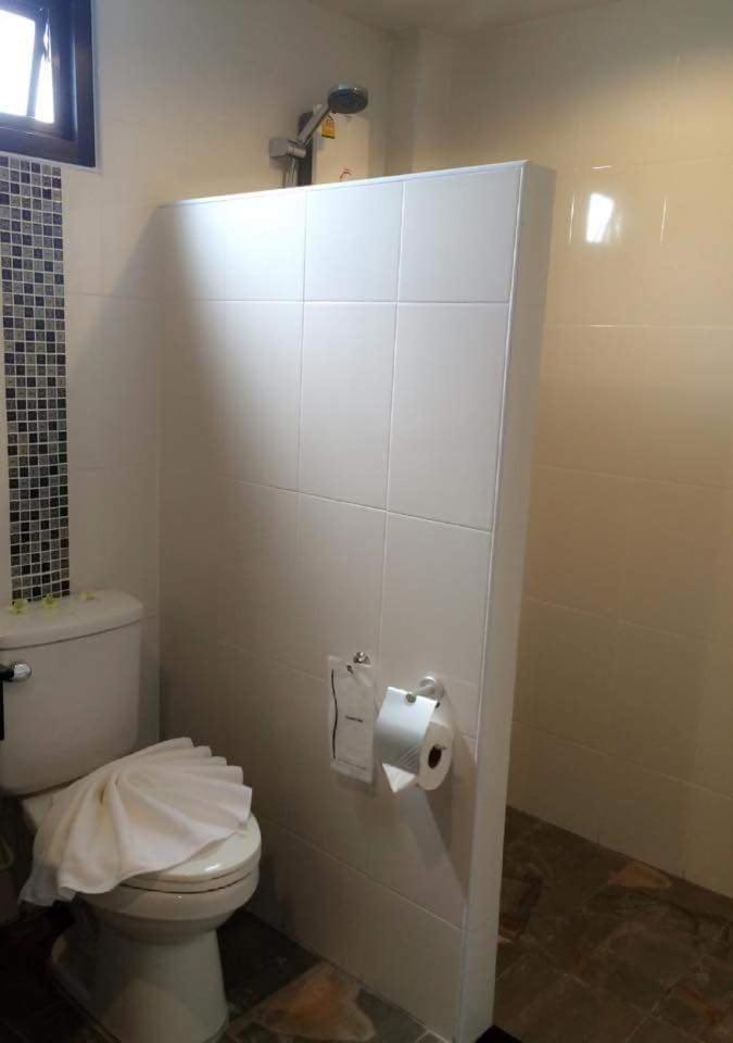 The Seashore Kamala Service Apartment Kültér fotó
